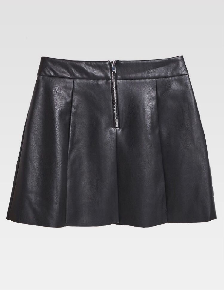 Rock in schwarzer Lederoptik - Trouver La Mode