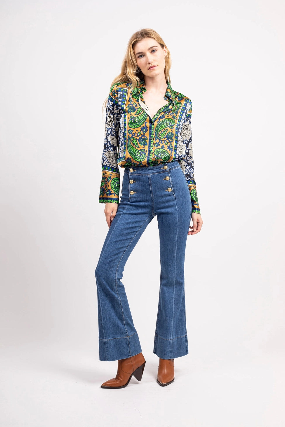 “Der Marinière Flare Jeans” - Zeitlos und Bezaubernd - Trouver La Mode