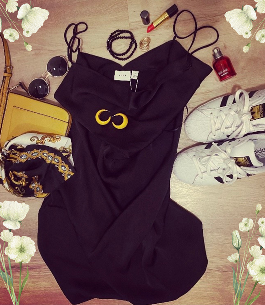 Cocktailkleid - Schwarze Farbe und Spaghettiträger - Trouver La Mode