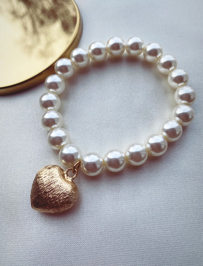 Fantasy-Armband, Perleffekt und goldenes Herzdetail - Trouver La Mode