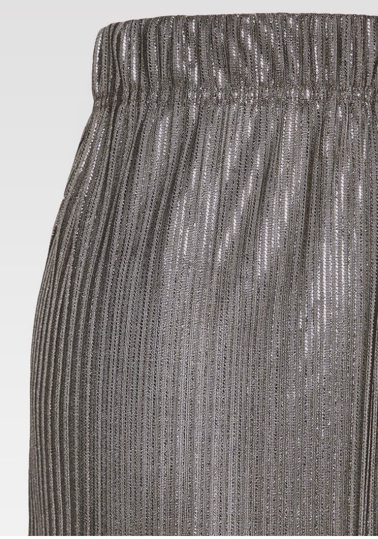 Grauer Rock mit glänzenden Details, Frontöffnung - Trouver La Mode