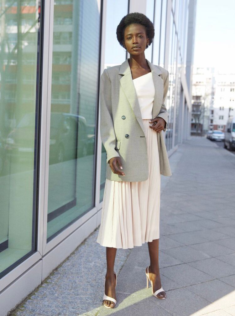 Cremefarbene Absätze - Trouver La Mode